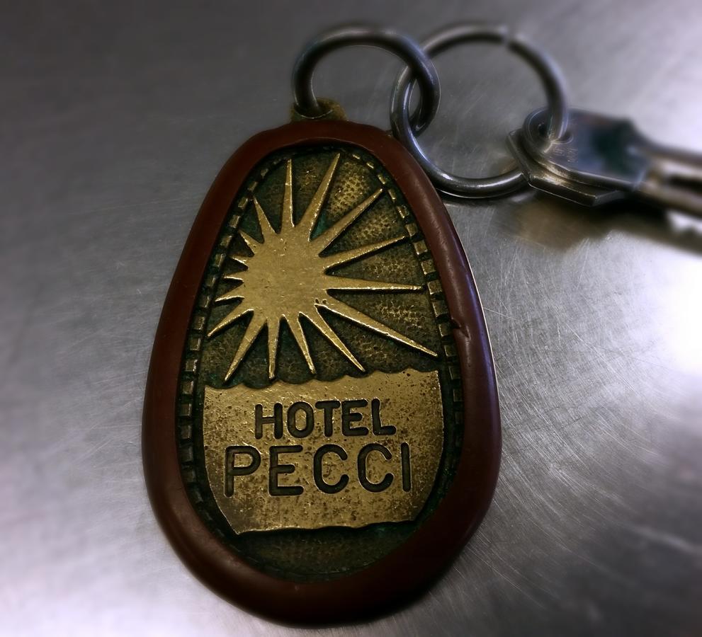 Hotel Pecci Rimini Buitenkant foto